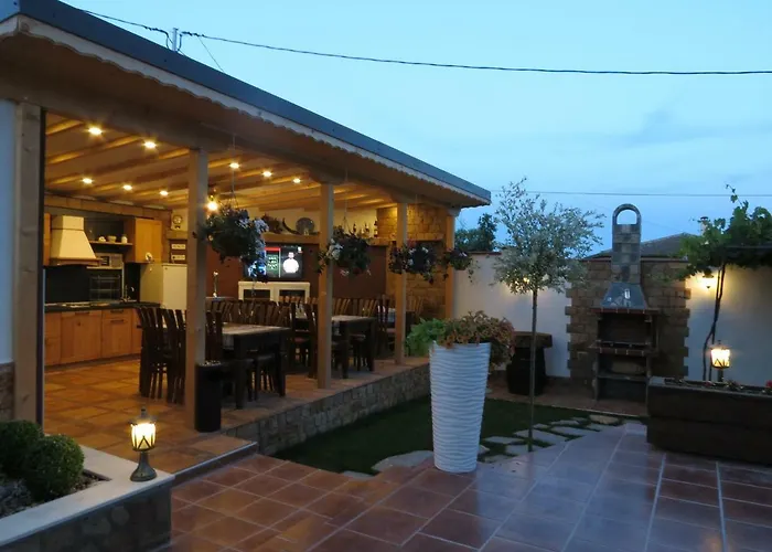 ゲストハウス Aurora *